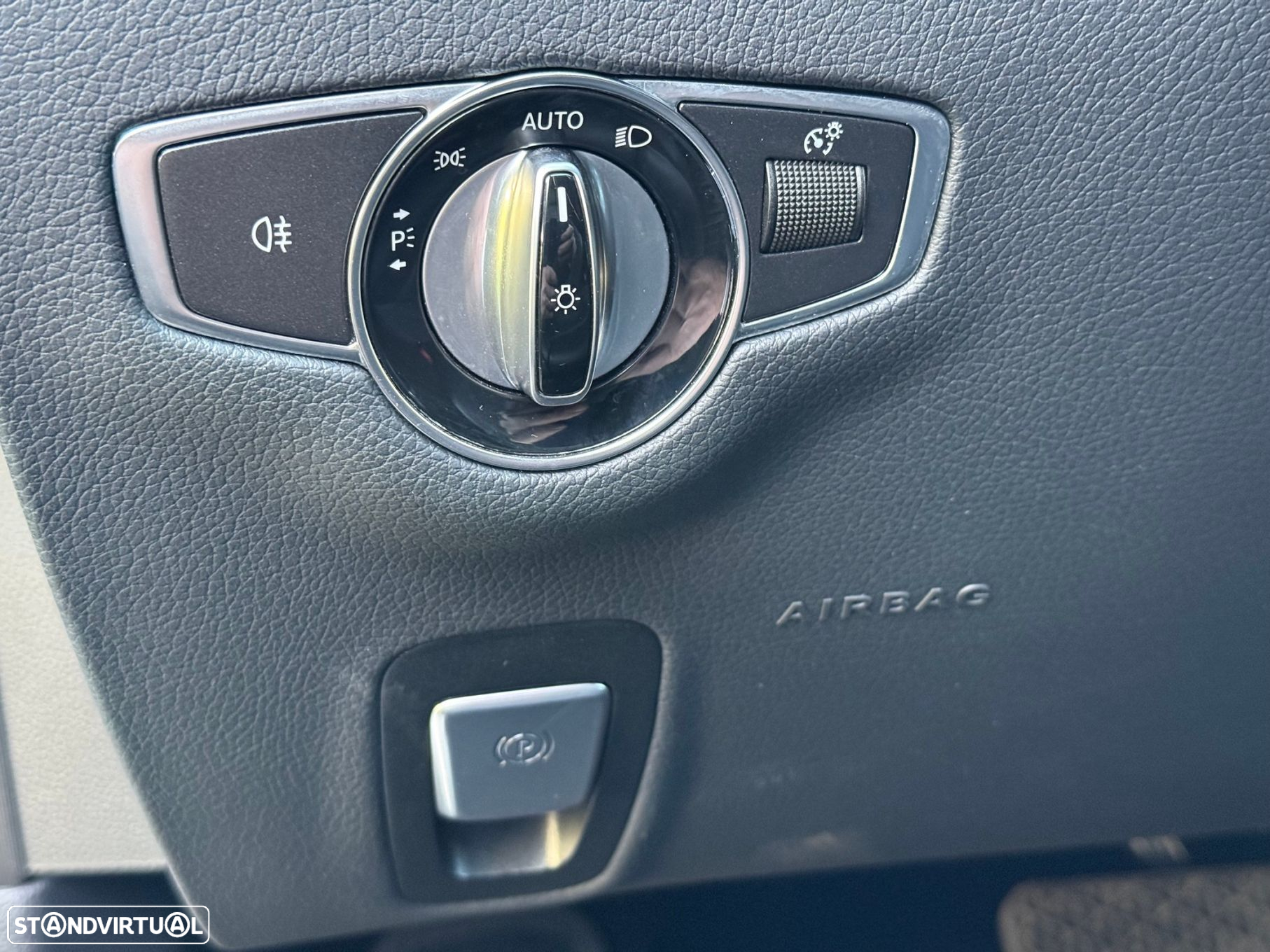 Mercedes-Benz E 220 d Avantgarde - 37