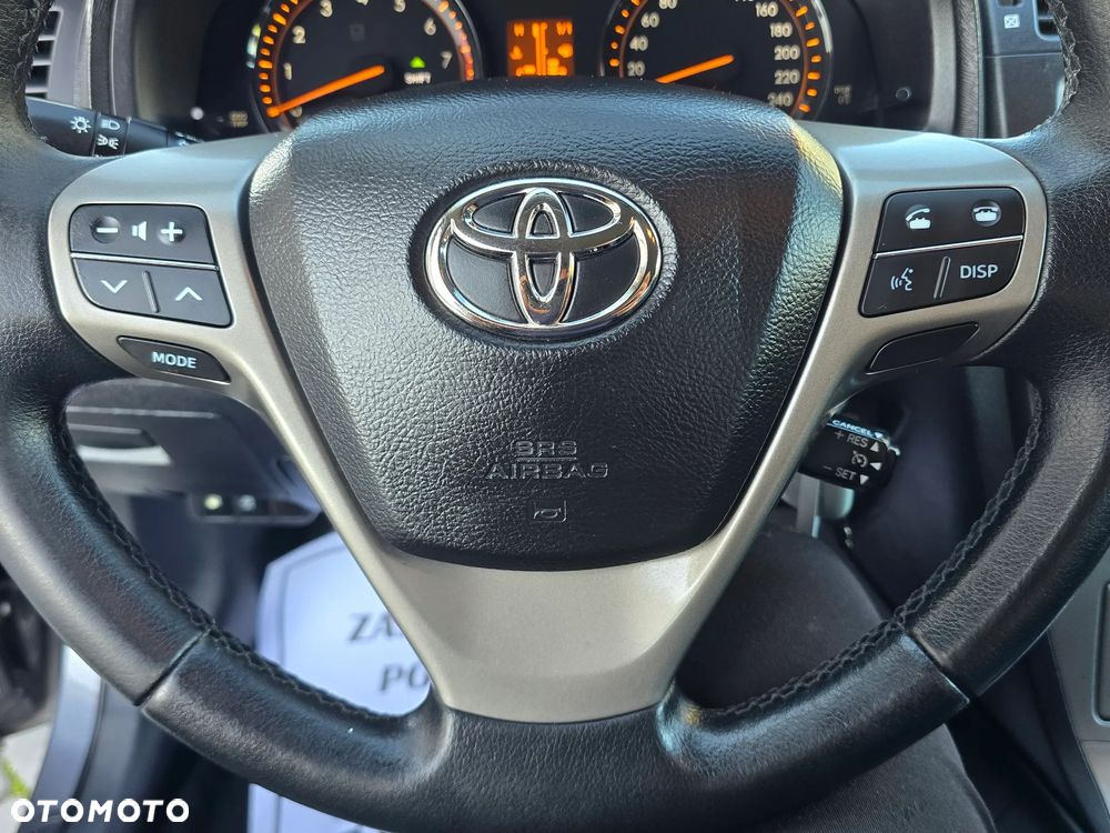 Toyota Avensis 1.8 Executive - 31