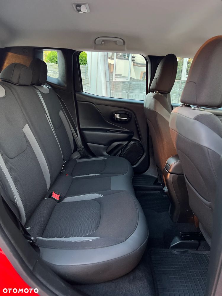 Jeep Renegade 1.5 T4 mHEV Limited FWD S&S DCT - 8