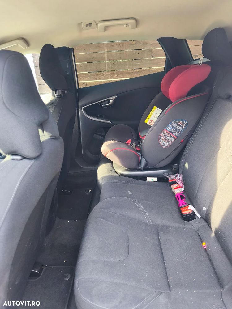 Volvo V40 D2 Geartronic Momentum - 8