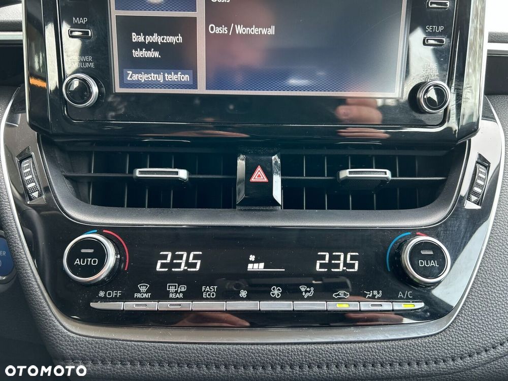 Toyota Corolla 1.8 Hybrid Comfort - 16