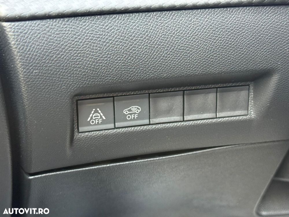 Peugeot 2008 PureTech 130 EAT8 GT Exclusive - 22