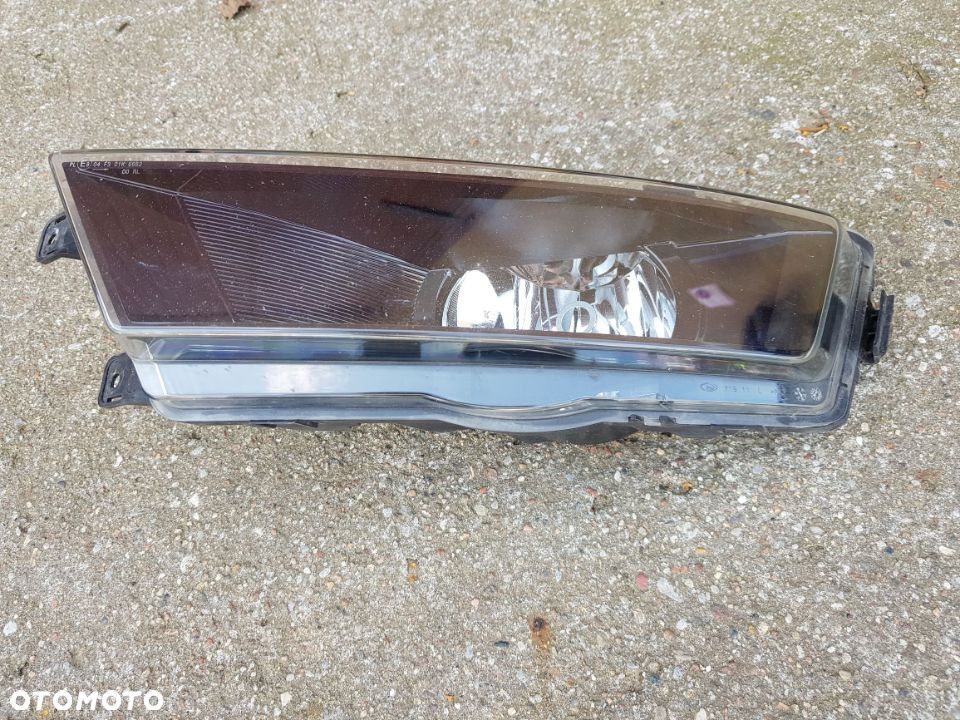 Skoda Rapid Monte Carlo 12- ciemny czarny halogen lewy 5JA - 1