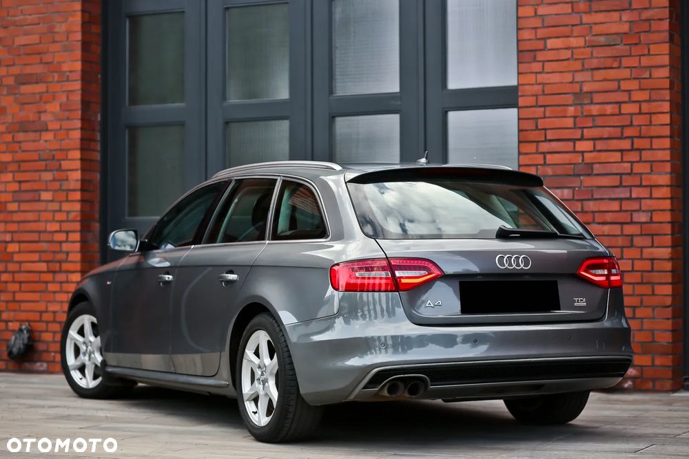 Audi A4 Avant 2.0 TDI DPF quattro S tronic S line Sportpaket - 13