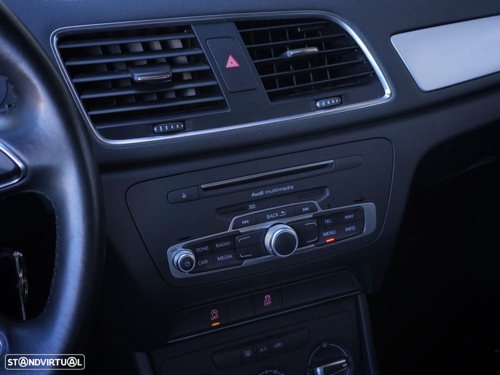 Audi Q3 2.0 TDI Design - 16