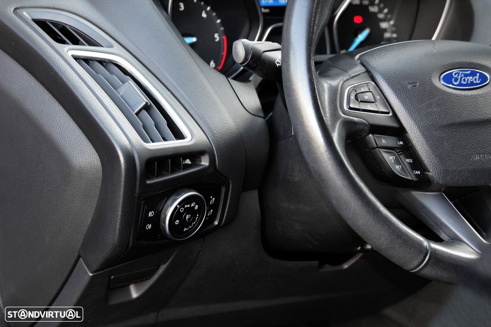 Ford Focus SW 1.5 TDCi Titanium - 13
