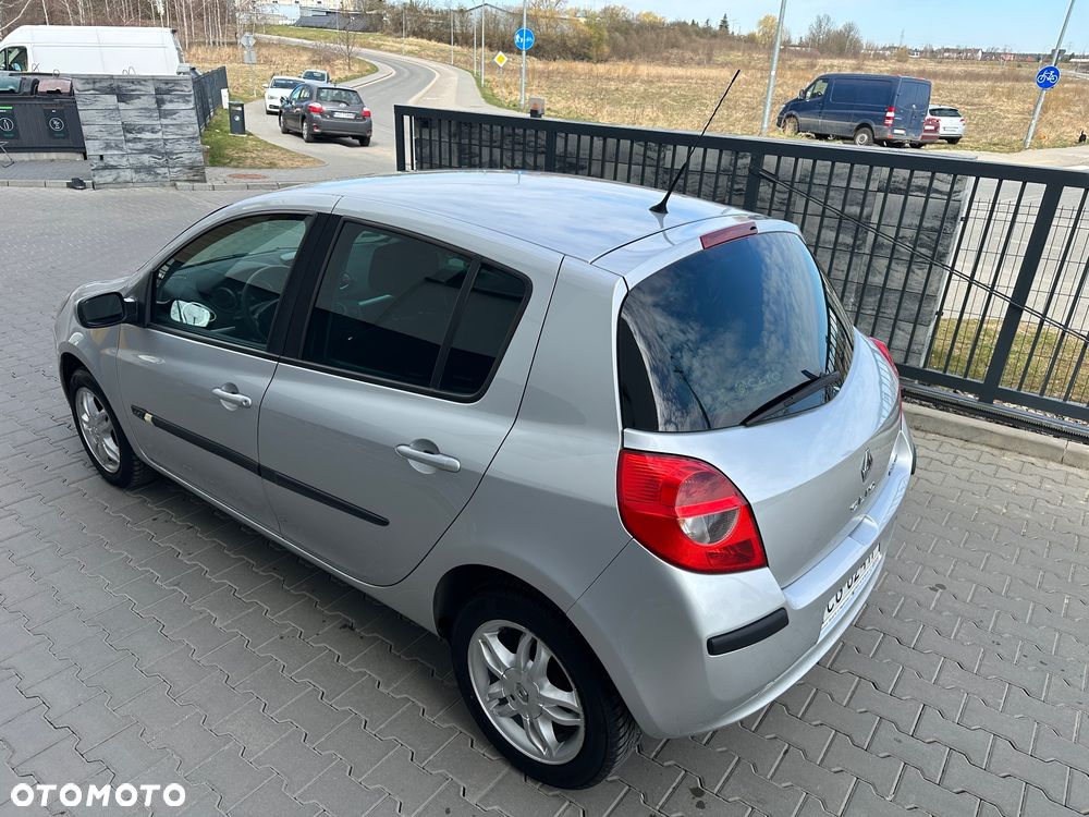 Renault Clio 1.5 dCi Extreme - 12