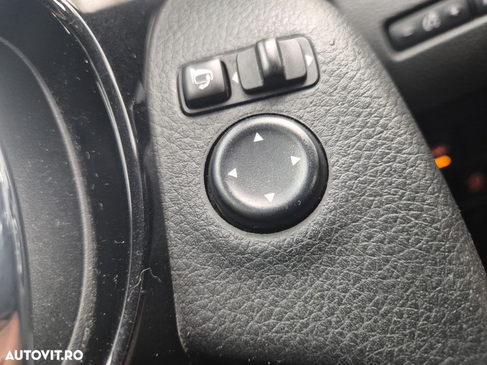 Nissan Qashqai 1.6L dCi Start/Stop 4X4-i N-Connecta - 20