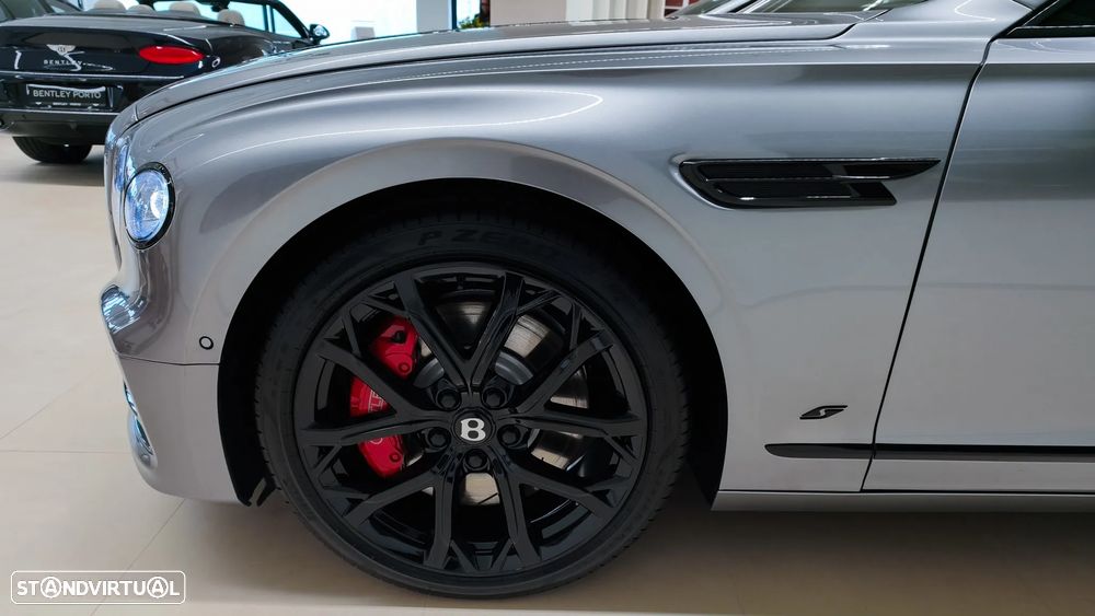 Bentley Flying Spur Hybrid S - 8