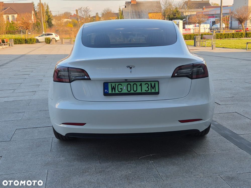 Tesla Model 3 Standard Range Plus - 12