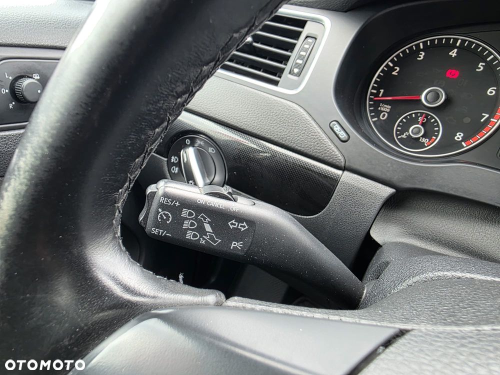 Volkswagen Jetta 1.4 TSI Comfortline - 16