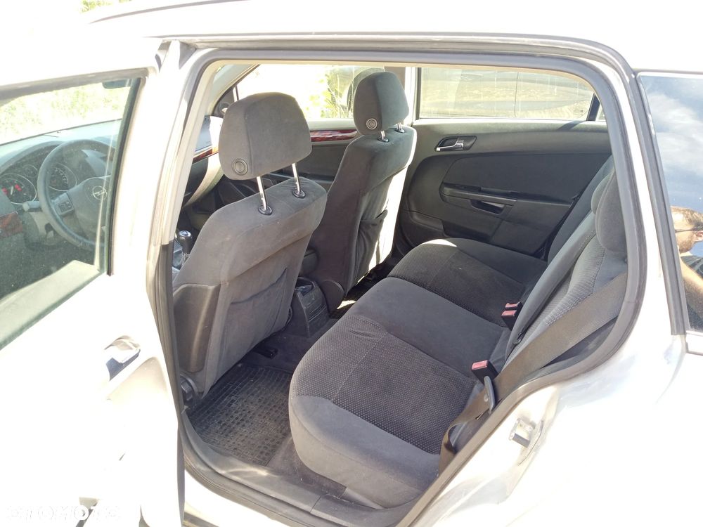 Opel Astra - 10