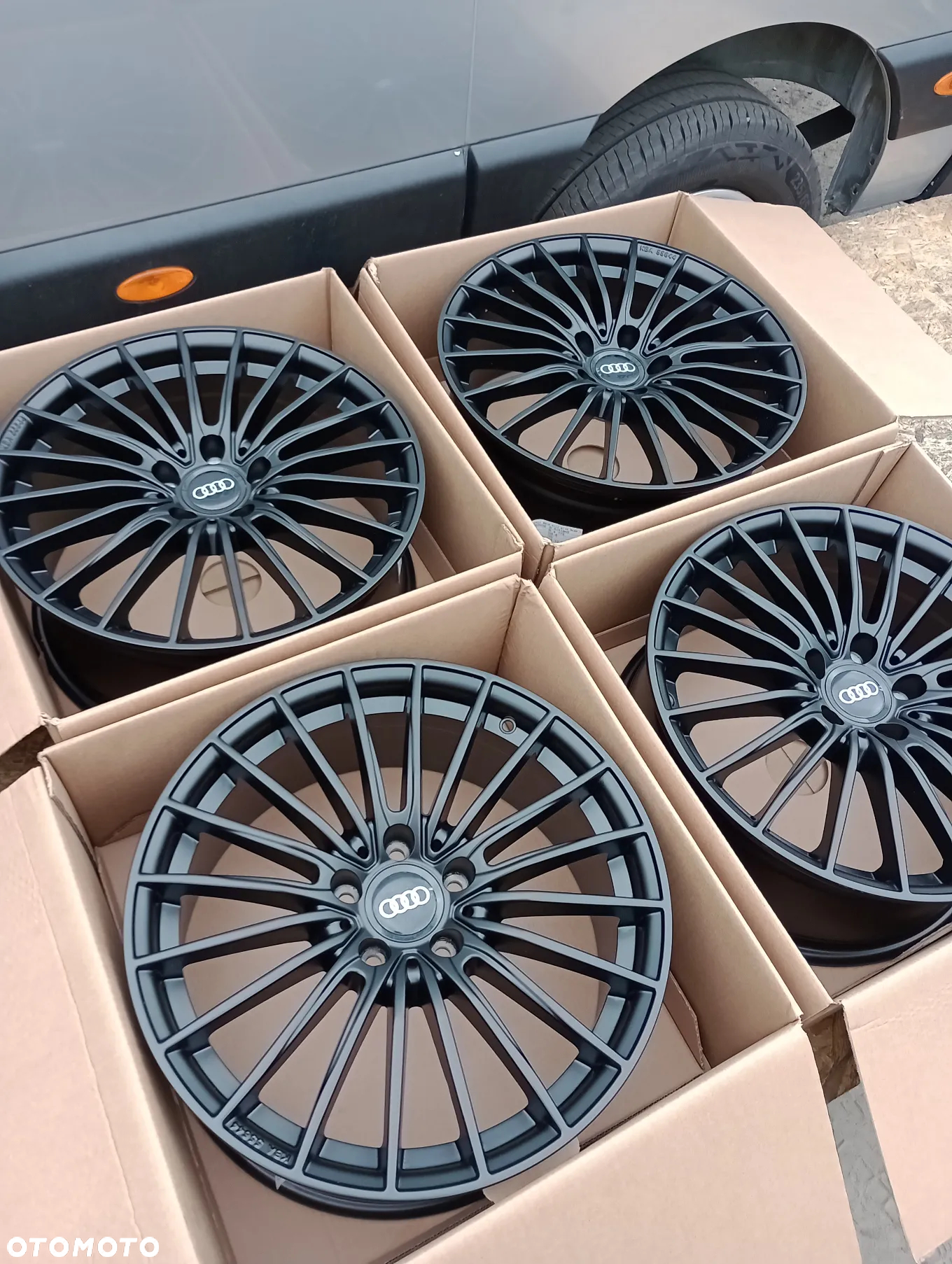FELGI ALUMINIOWE NOWE 5x112 R18 8J ET45 AUDI A3 A4 A5 A6 A8 Q2 Q3 - 2