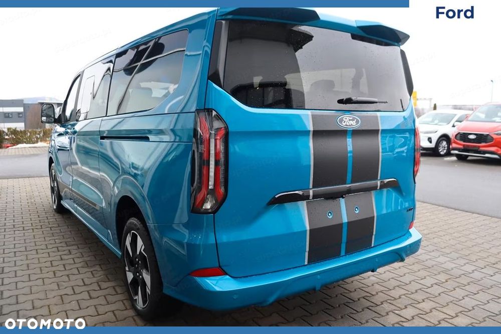 Ford Tourneo Custom - 6