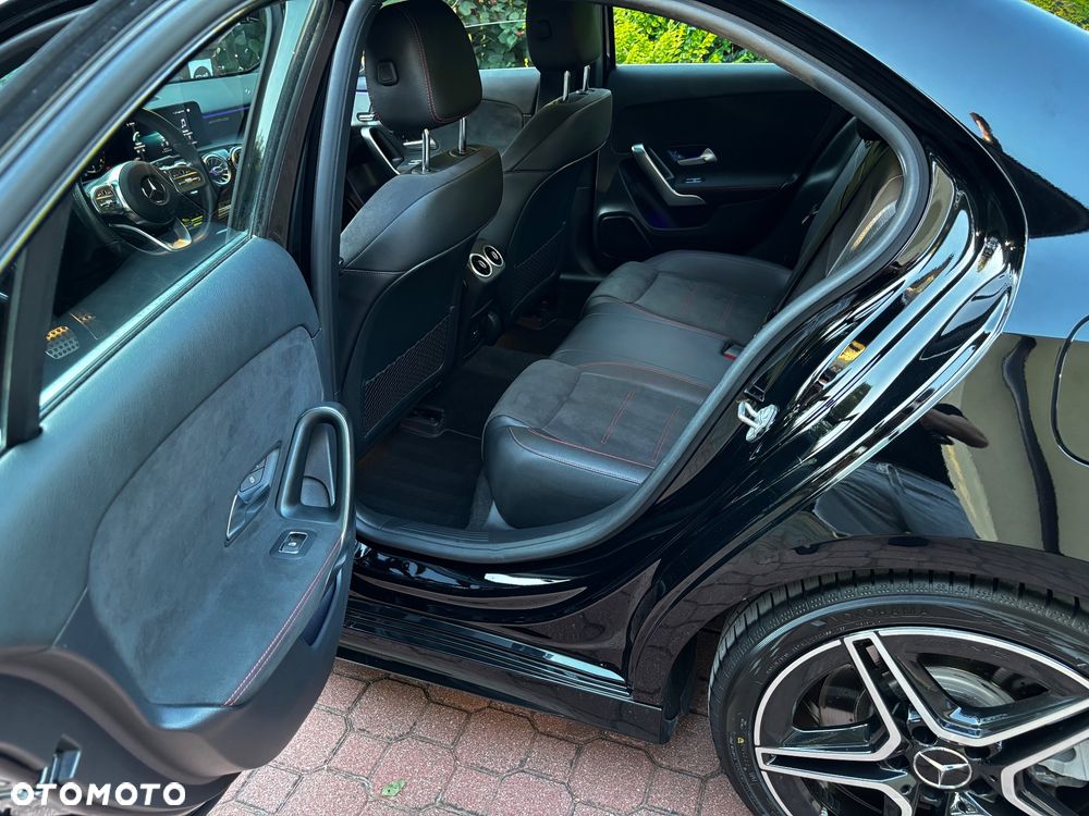 Mercedes-Benz Klasa A 35 AMG 4-Matic 7G-DCT - 13