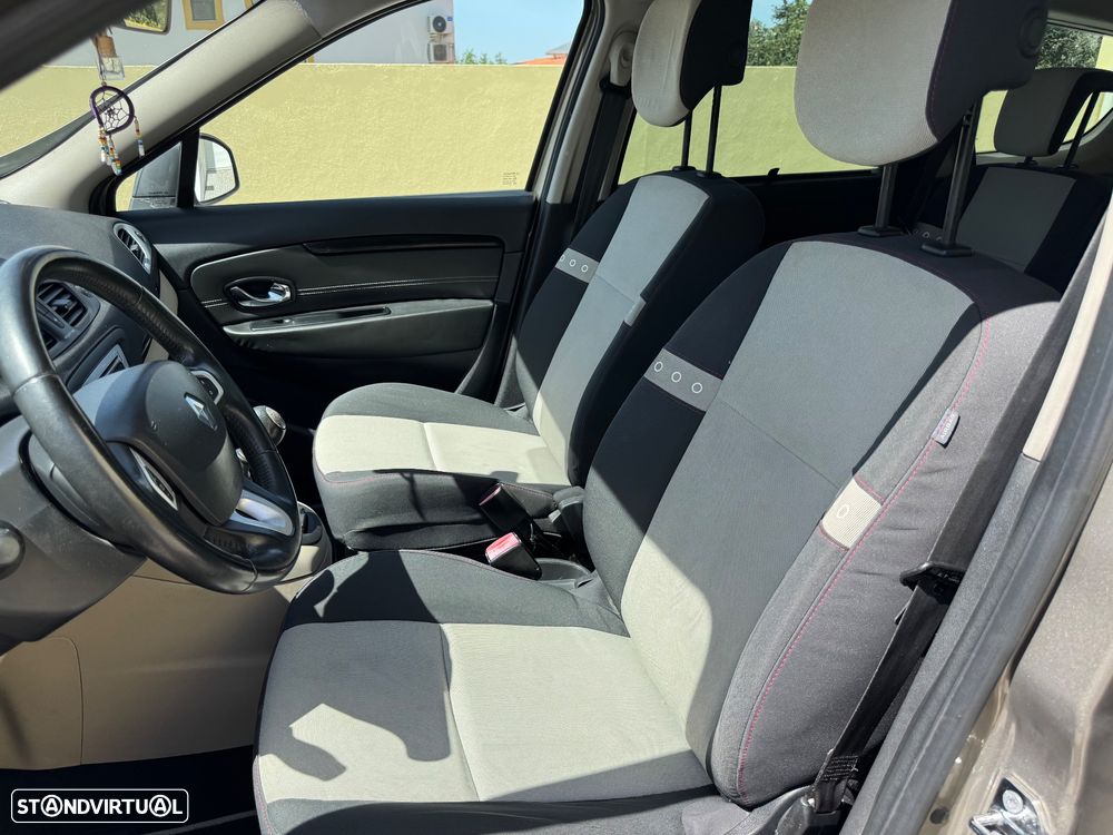 Renault Grand Scénic Energy dCi 110 S&S Bose Edition - 31