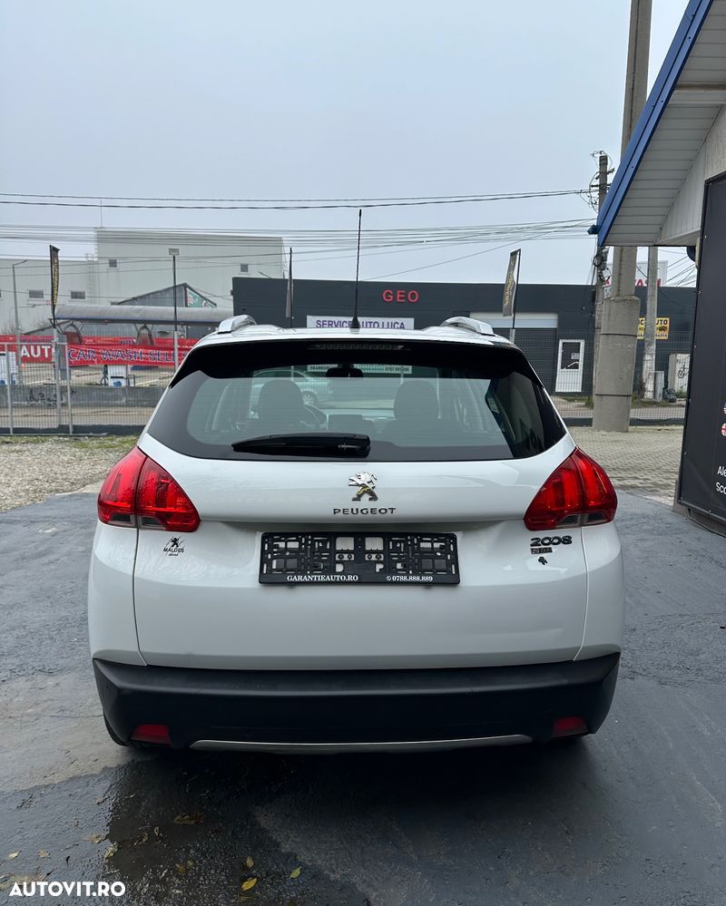 Peugeot 2008 PureTech 110 Stop&Start Allure - 8