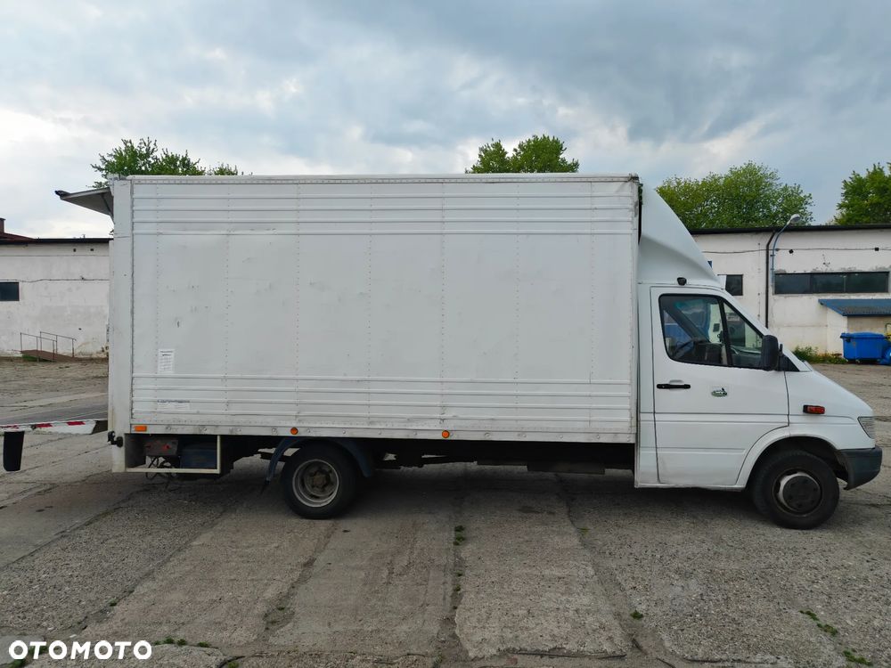 Mercedes-Benz Sprinter 412 - 4