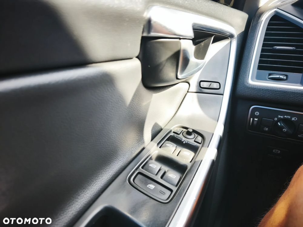 Volvo XC 60 D5 AWD Summum - 7