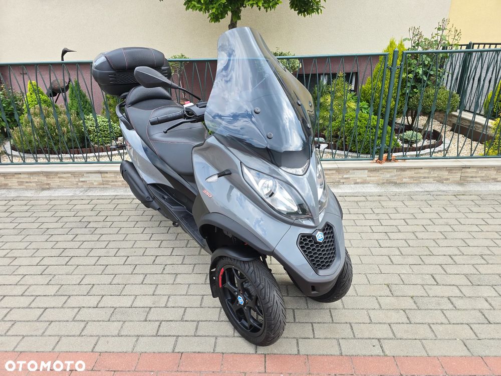 Piaggio MP-3 - 2