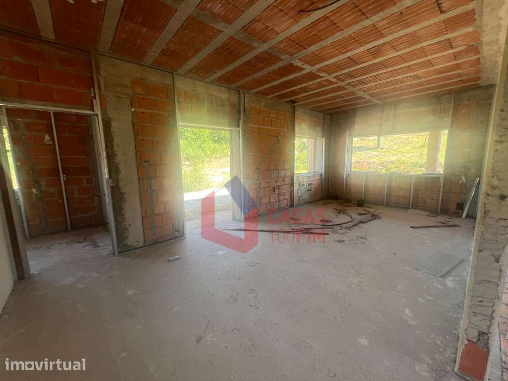 Quinta Rural com 12.806m2, com moradia térrea de 3 quartos em const... - Grande imagem: 3/27