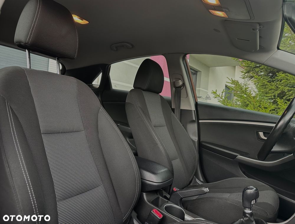 Hyundai i30 1.6 Classic - 8
