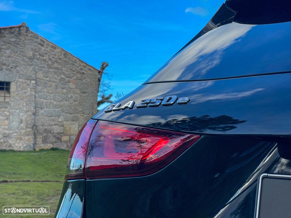 Mercedes-Benz GLA 250 e AMG Line - 19