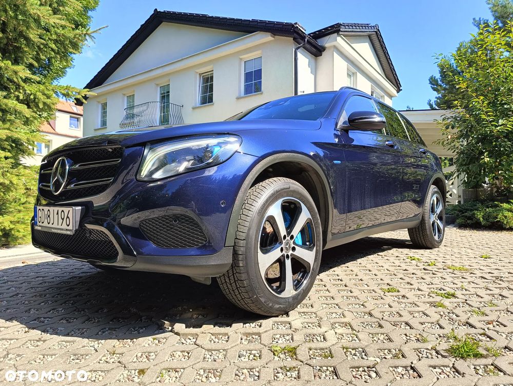 Mercedes-Benz GLC - 4