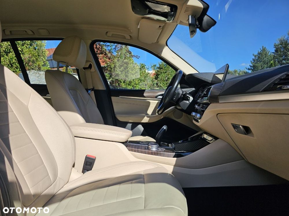 BMW X3 xDrive25d - 27