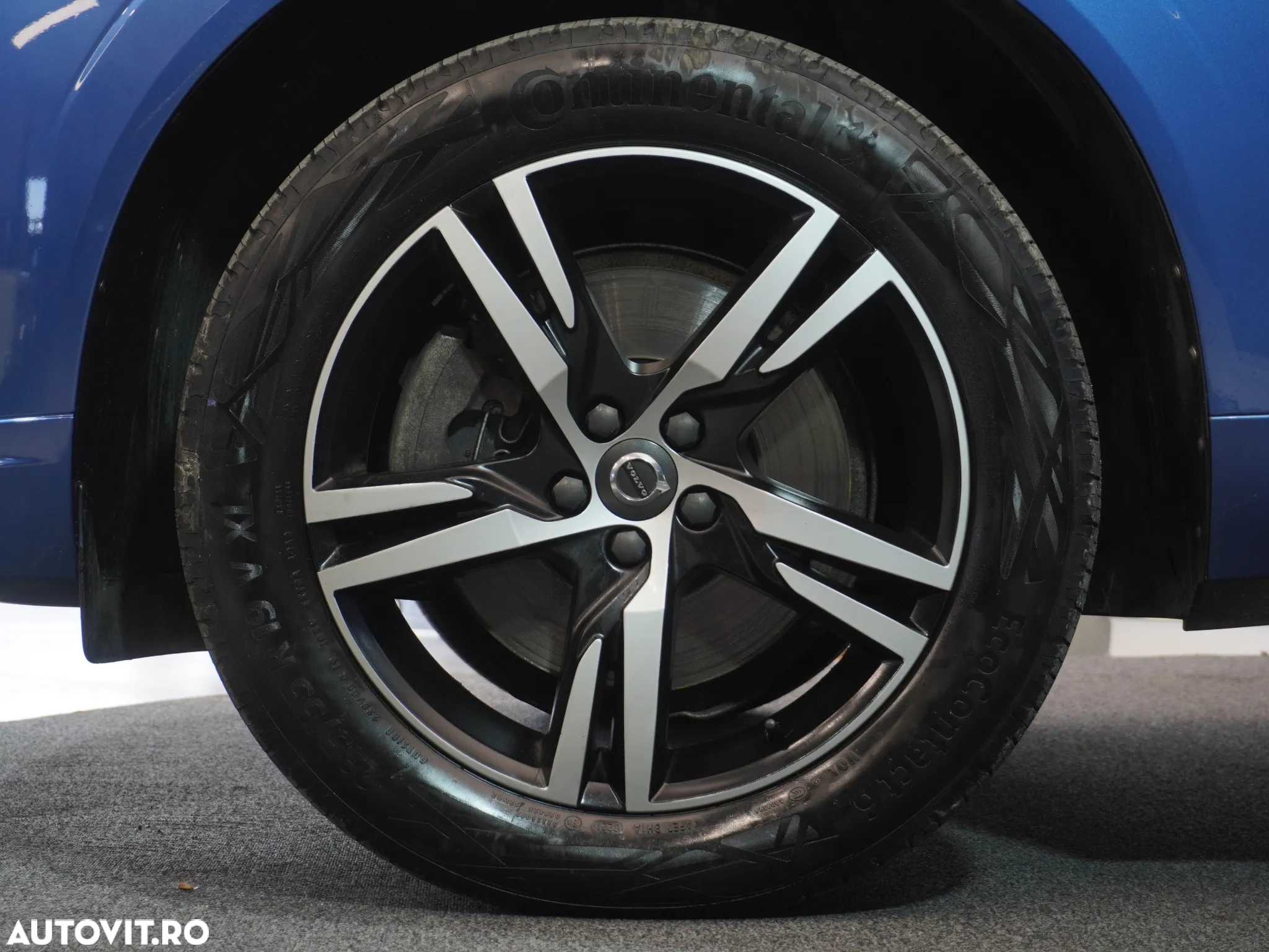 Volvo XC 60 B4 MHEV R-Design - 12