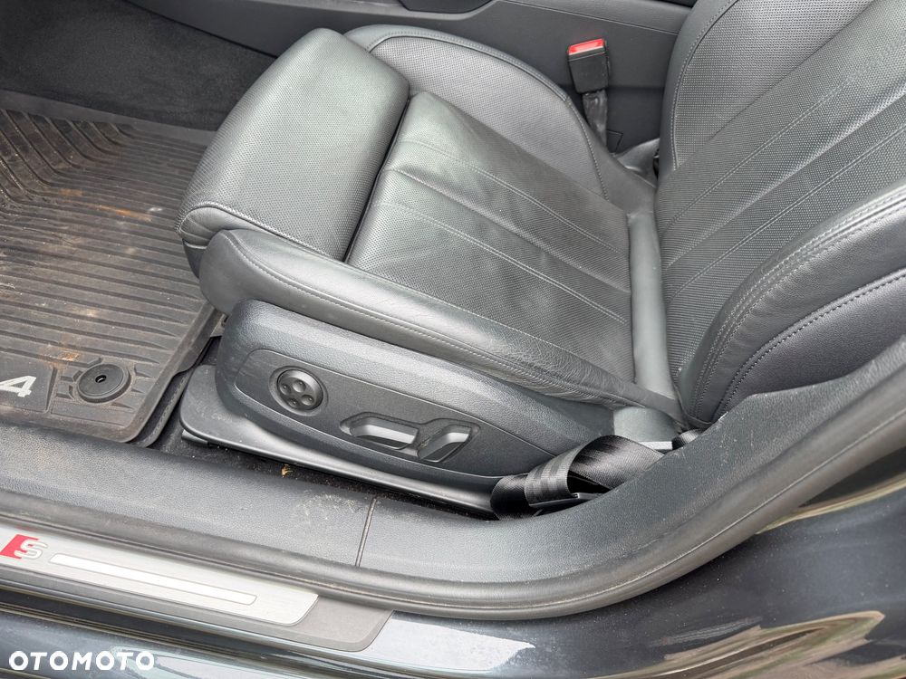 Audi A4 Avant 3.0 TDI Quattro S tronic - 21