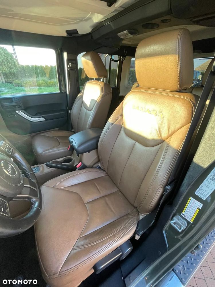 Jeep Wrangler Unlimited 3.6 Automatik Sahara - 17