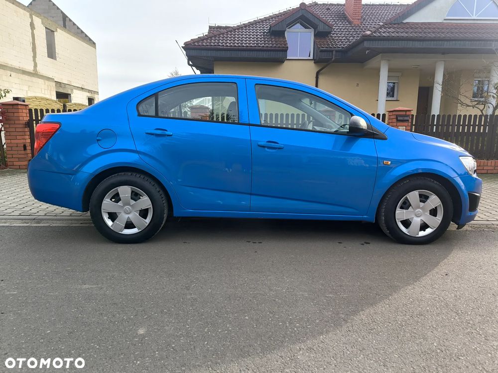 Chevrolet Aveo 1.2 LT - 9