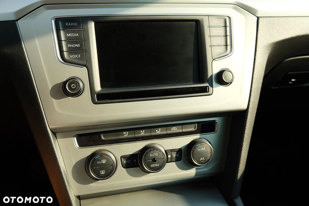 Volkswagen Passat 2.0 TDI BMT Comfortline - 31