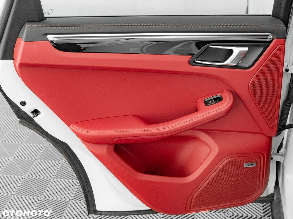 Porsche Macan - 26