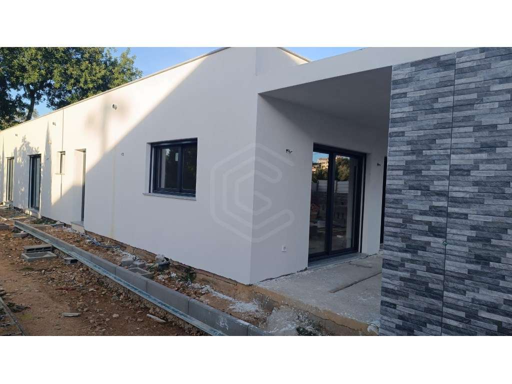 Moradia Térrea isolada V3 com Piscina, Almancil, Loulé, Algarve - Grande imagem: 4/14