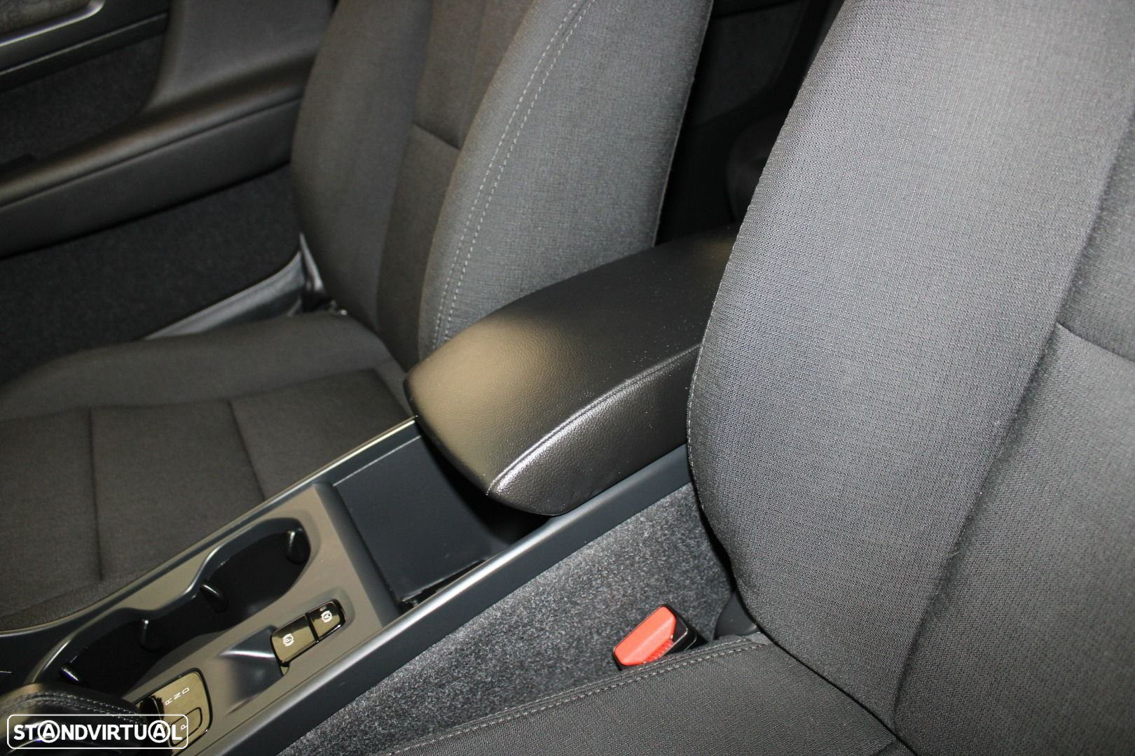 Volvo XC 40 2.0 D3 Geartronic - 21