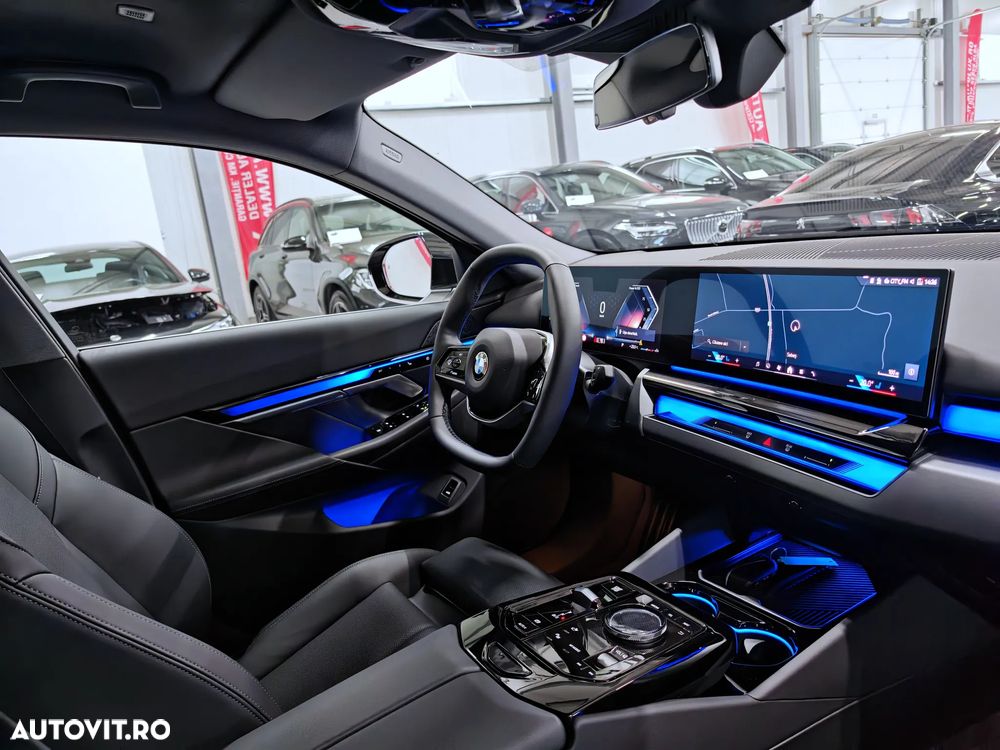 BMW Seria 5 520d Aut. - 30