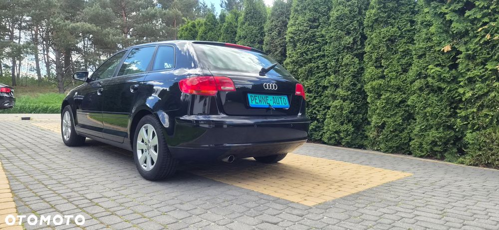 Audi A3 Sportback 1.6 FSI Ambiente - 3