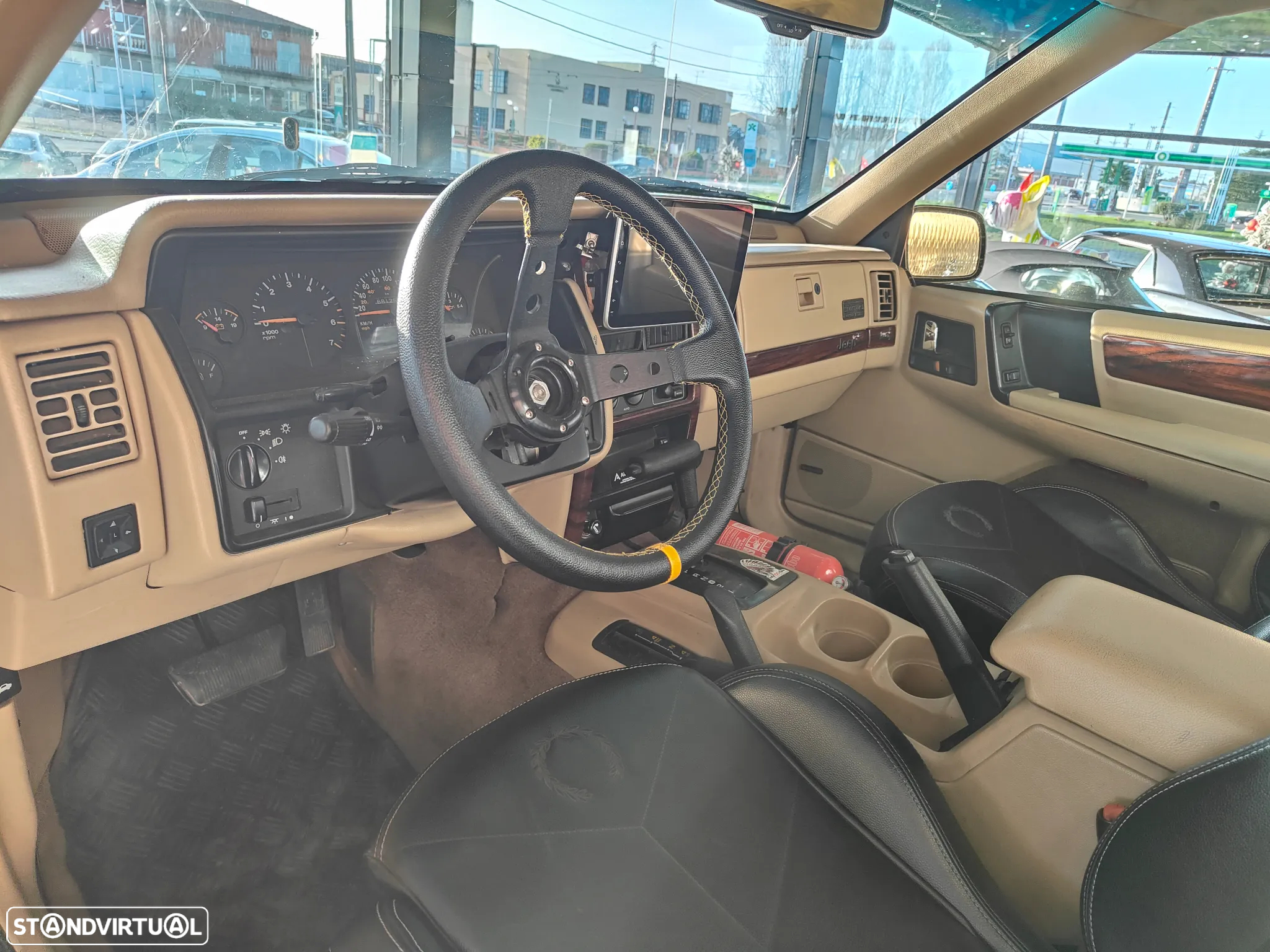 Jeep Grand Cherokee - 8