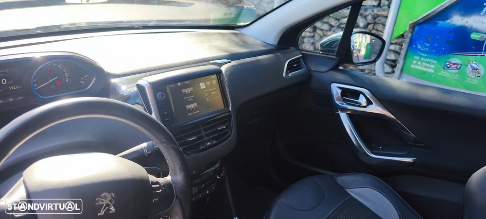 Peugeot 2008 1.4 HDi Active - 3