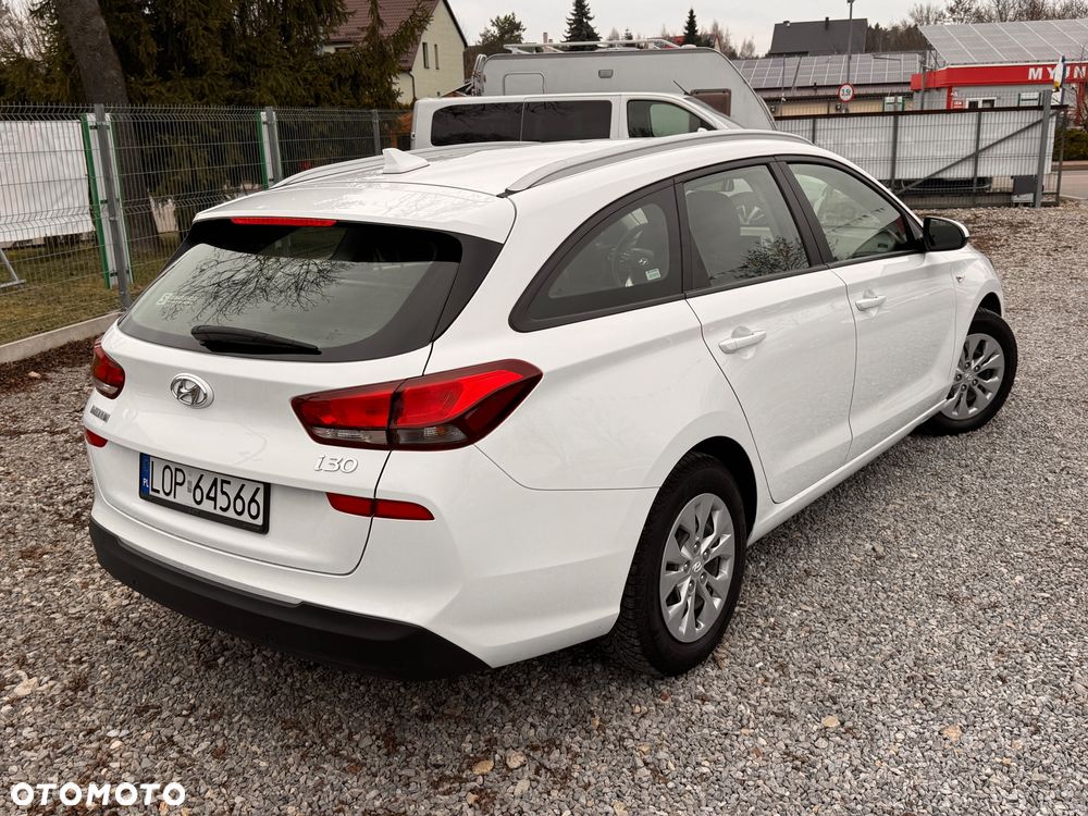 Hyundai i30 1.6 D Comfort - 11