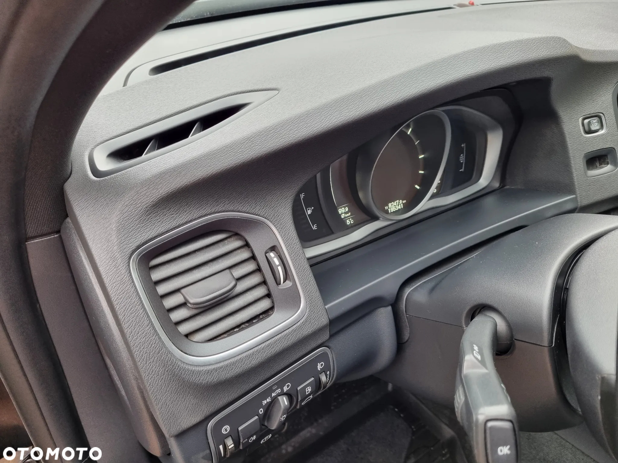 Volvo V60 D2 Drive-E Momentum - 25