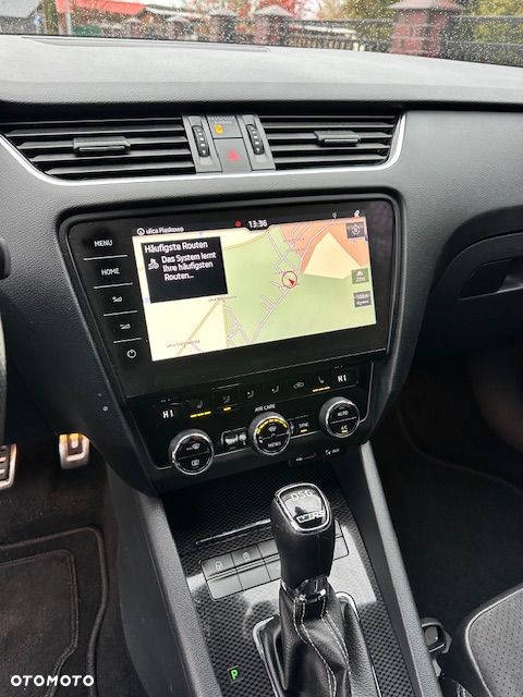 Skoda Octavia 2.0 TDI DSG RS - 8