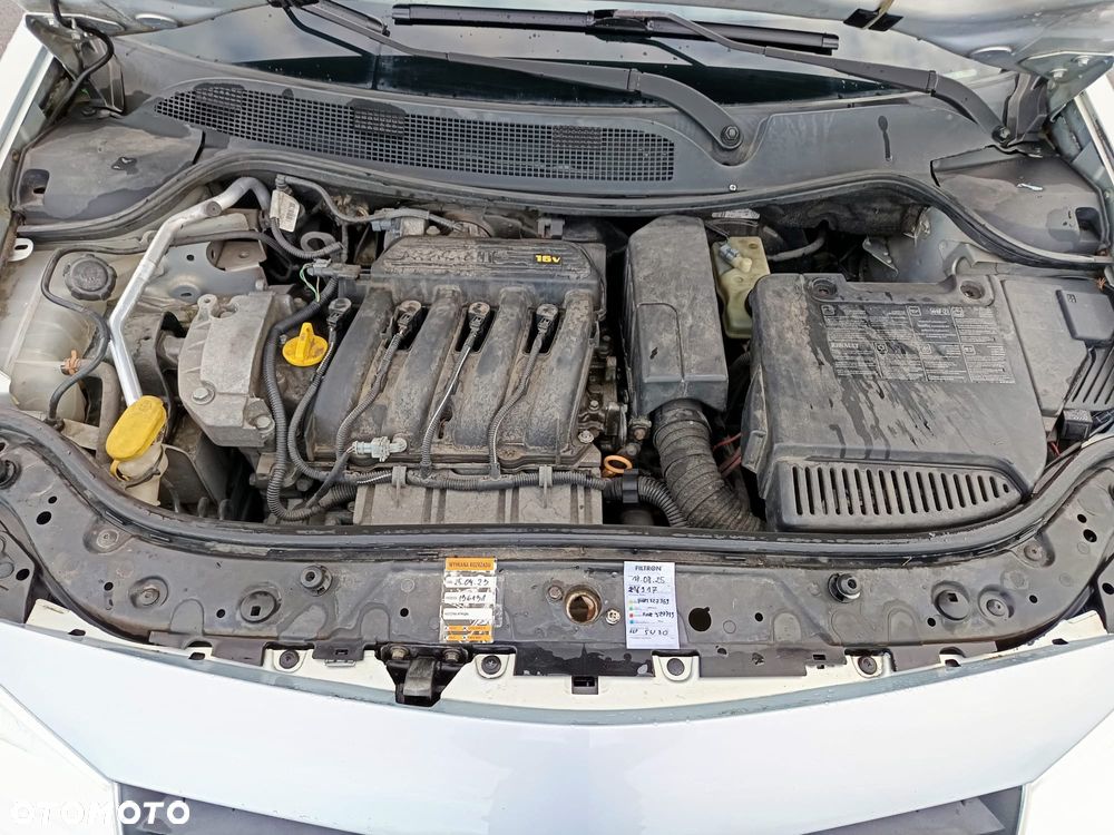 Renault Megane 1.4 Confort Privilege - 9