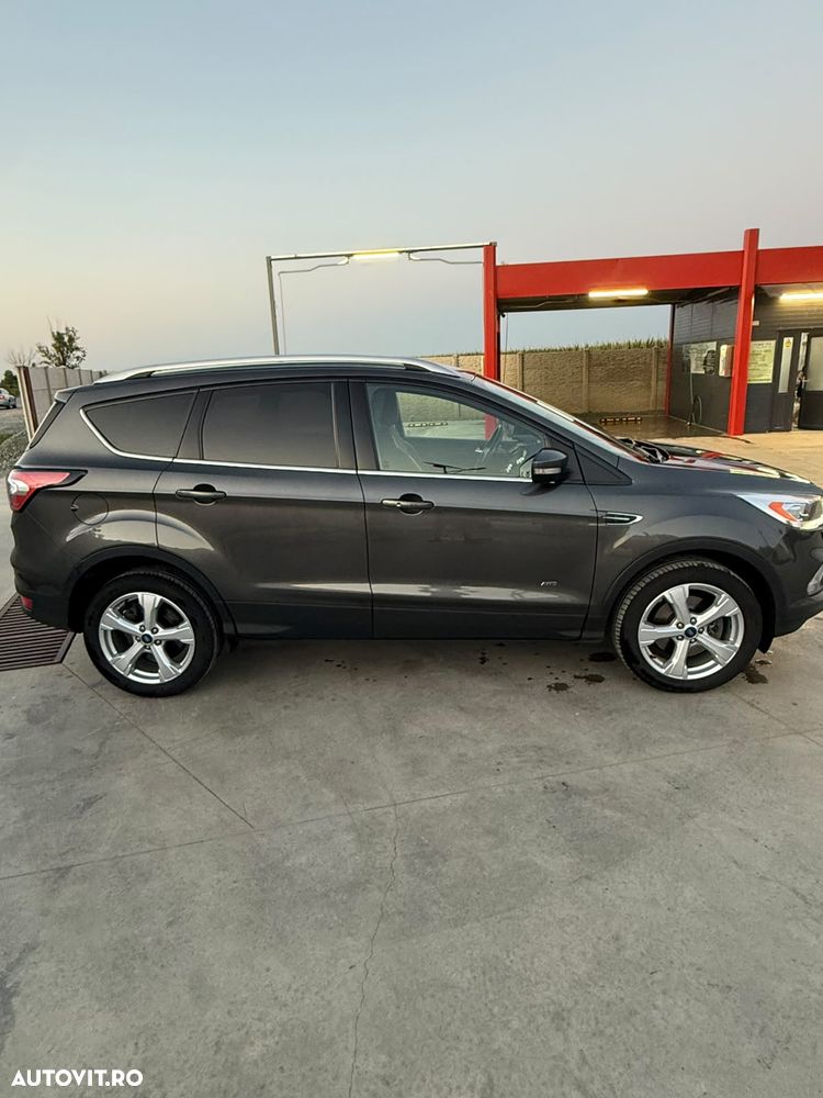 Ford Kuga 2.0 TDCi 4WD Titanium - 1
