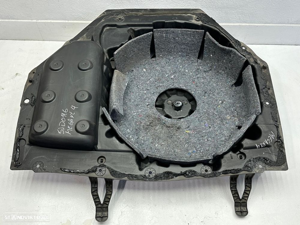 Bacia Fundo Mala / Base Pneu Suplente - Renault Megane IV (2016) - 1