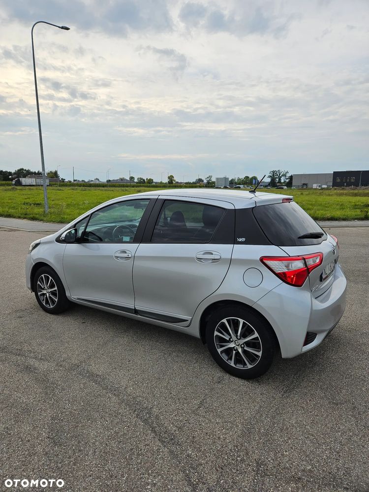 Toyota Yaris 1.5 Premium - 17