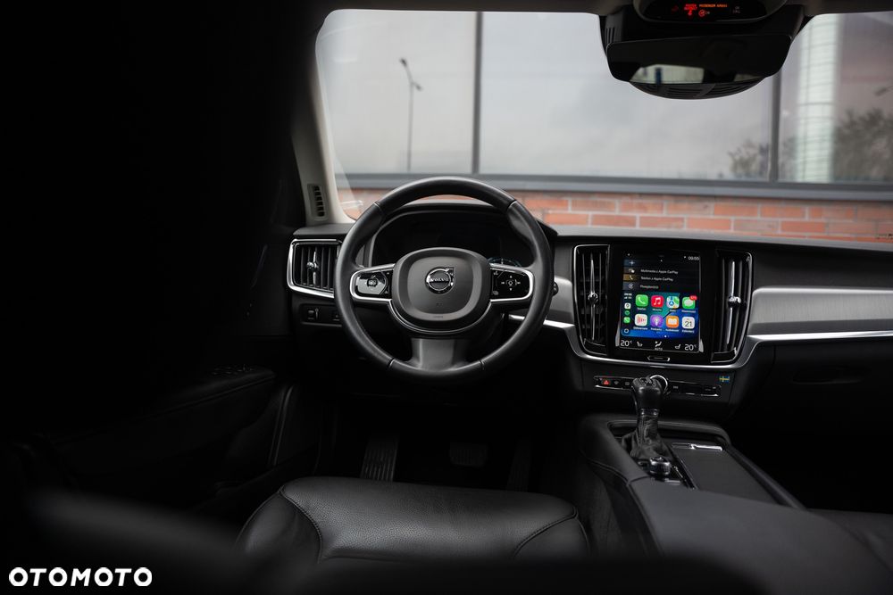 Volvo V90 D3 Geartronic Momentum Pro - 27