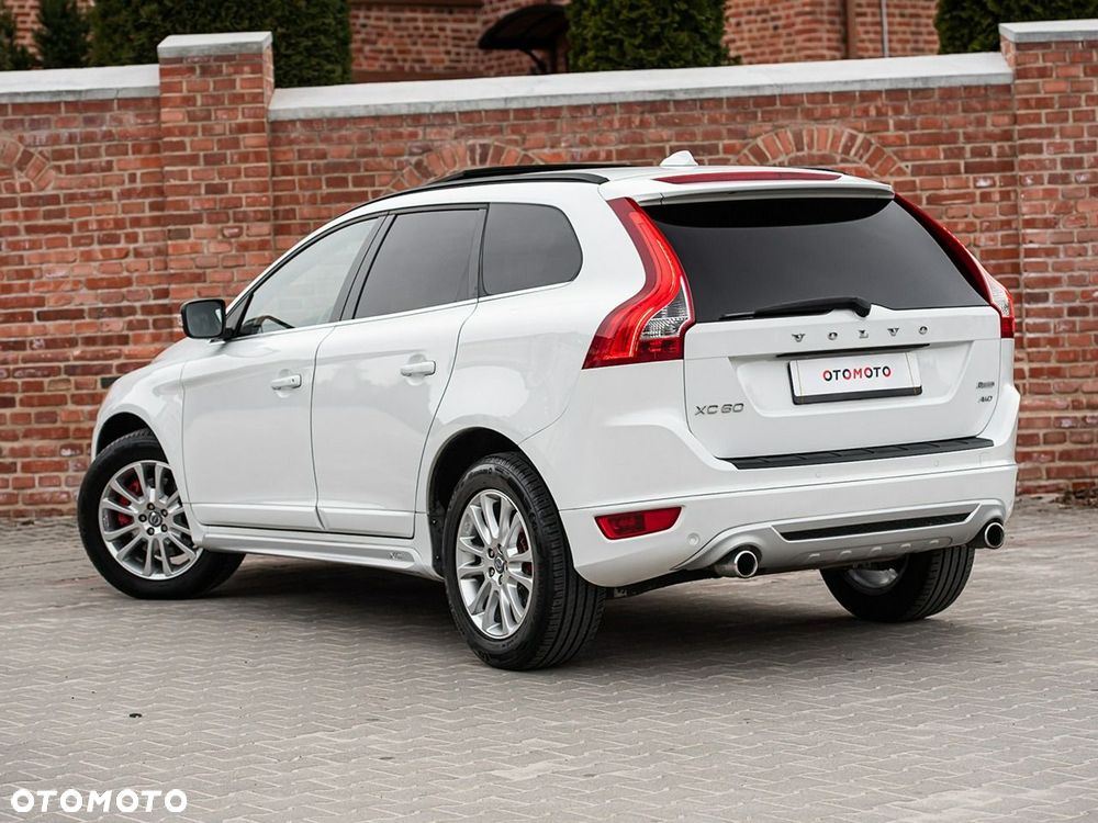 Volvo XC 60 D4 AWD Geartronic RDesign - 5